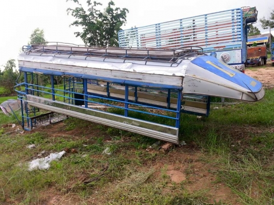 ขายหลังคาโดยสาร ยกลงจาก NKR110แรง สภาพพร้อมใช้งาน สนใจโทร 090-8588220คุณนะ 093-3258446คุณบิว หรือเข้าดูสินค้าอื่นๆได้ที่ www.truck.in.th/498 หรือเพจFacebook ณรงค์ ซื้อขายรถมือสอง (เว็บไซต์ส่วนตัว) หรือFacebook ตลาดรถมือสอง คุณนะ