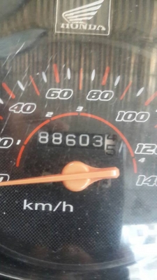 ขายเวฟ 100 S U-BOX ปี 49 สตาร์ทเท้า เครื่องดีไม่หลวม สภาพภายนอกใช้ได้ เล่มพร้อมชุดโอน