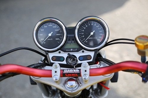 .ขาย cb400 tec 1 ปี2000 เครื่องดีวิ่งเต็มไมล์180 เทคเปิดทุกเกียร์ ของแต่งเยอะ