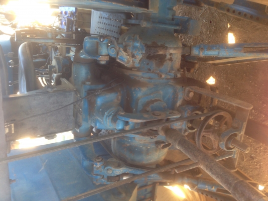 ขายครับ รถไถ FORD 6410 4x4 รถบ้านมือเดียว เครื่องดีเกียร์ดี ยาง90\% สวยๆพร้อมใช้งานเลยครับ มีทะเบียนพร้อมโอนเลยครับ ยังไม่มีคนมาดูรถเลยนะครับ