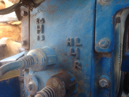 ขายครับ รถไถ FORD 6410 4x4 รถบ้านมือเดียว เครื่องดีเกียร์ดี ยาง90\% สวยๆพร้อมใช้งานเลยครับ มีทะเบียนพร้อมโอนเลยครับ ยังไม่มีคนมาดูรถเลยนะครับ