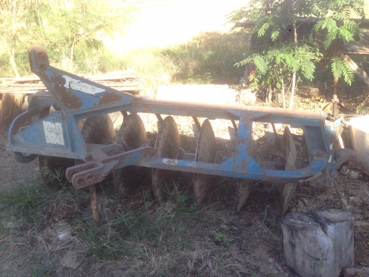 ขายครับ รถไถ FORD 6410 4x4 รถบ้านมือเดียว เครื่องดีเกียร์ดี ยาง90\% สวยๆพร้อมใช้งานเลยครับ มีทะเบียนพร้อมโอนเลยครับ ยังไม่มีคนมาดูรถเลยนะครับ