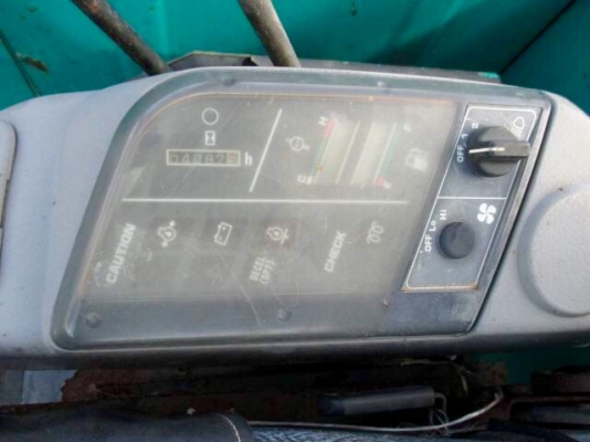 KOMATSU 20 รุ่น 7 ขนาด PC-20 (แทรคยางสวย90\%) รถเก่านอกมีเอกสาร สนใจติดต่อ 085-5632278 ( ราคาต่อรองได้ )