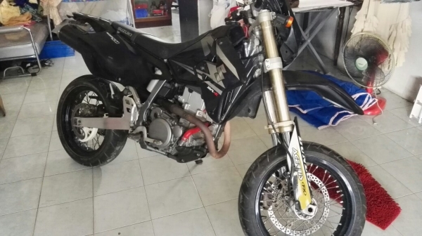 ขาย drz400sm ปี ทะเบียนแท้
