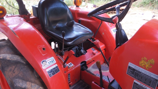 ขายรถไถคูโบต้า L3608 มีใบมีดดันดินผาลและโรตารี่พร้อมใช้งานครับ