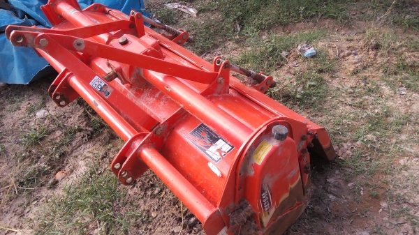 ขายรถไถคูโบต้า L3608 มีใบมีดดันดินผาลและโรตารี่พร้อมใช้งานครับ