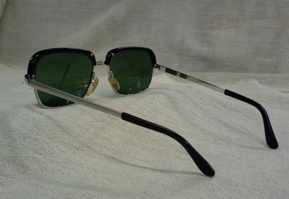 แว่นตาวินเทจกะไหล่ทองขาว MAJESTY/USA บิ๊กไซซ์!