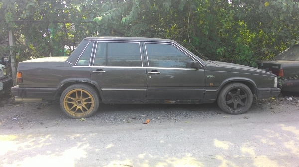 ขาย volvo 740 เครื่อง 1เจ ตามสถาพ มีทะเบียน แต่ขาด สี่ปี รถต้องเอาไปทำต่อครับลูกค้าที่อู่ฝากขาย มีชุดโอนพร้อมเล่ม 0835466602โต้ง