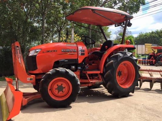ขายรถไถ Kubota L3608(4WD) พร้อมใบมีดและผานพรวนช้าง รถไร่ พร้อมใช้งาน