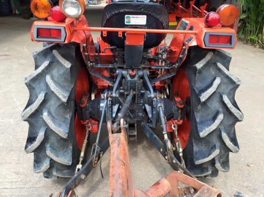 ขายรถไถ Kubota L2605 (4WD) 2เพลา รถไร่สีเดิม พร้อมใบมีดและผานพรวน รถพร้อมใช้งาน