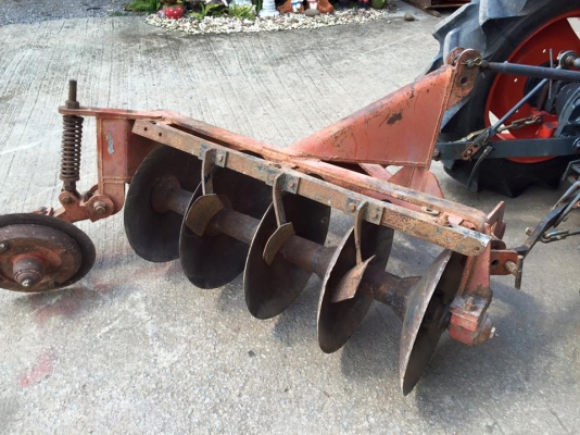 ขายรถไถ Kubota L2605 (4WD) 2เพลา รถไร่สีเดิม พร้อมใบมีดและผานพรวน รถพร้อมใช้งาน ขายรถไถ Kubota L2605 (4WD) 2เพลา รถไร่สีเดิม พร้อมใบมีดและผานพรวน รถพร้อมใช้งาน