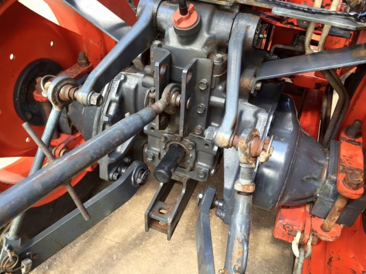 ขายรถไถ Kubota L2605 (4WD) 2เพลา รถไร่สีเดิม พร้อมใบมีดและผานพรวน รถพร้อมใช้งาน ขายรถไถ Kubota L2605 (4WD) 2เพลา รถไร่สีเดิม พร้อมใบมีดและผานพรวน รถพร้อมใช้งาน