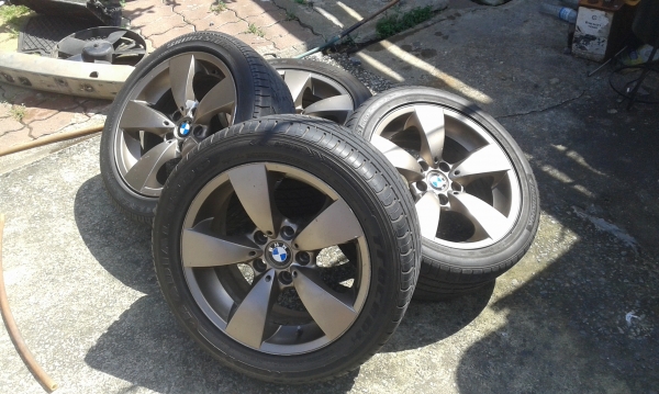 ขาย ล้อแม๊กส์ BMW E60 ทั้งชุด ขอบ 17" พร้อมยาง