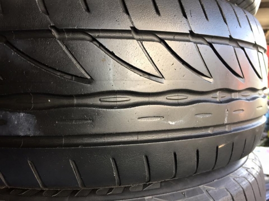 ขายยาง BRIDGESTONE RE002 195-55-15 ปี11 1คู่ ปี12 1คู่ ไม่มีปะ ชุดละ 3,500 บาท