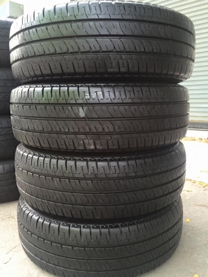 ขายยาง MICHELIN Agilis 205-70-15 ปี12 ไม่มีปะ ชุดละ 4,900 บาท