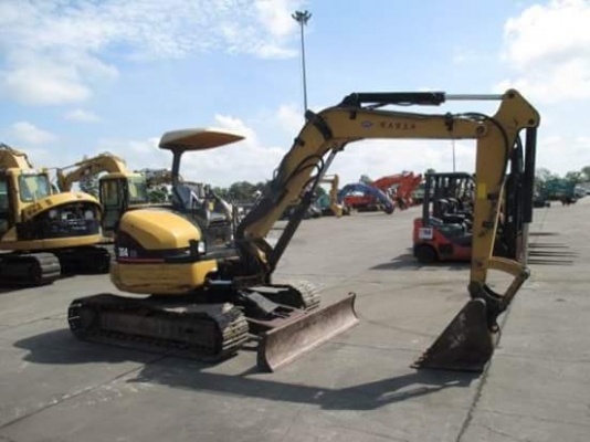 ขายรถขุด CATERPILLAR รุ่น 304  ปี2004 เก่านอกแท้ มีเอกสารใบอินวอย รถไม่เคยใช้งานในไทย มีรายหัวกระแทก สนใจโทร : 099-907-9273