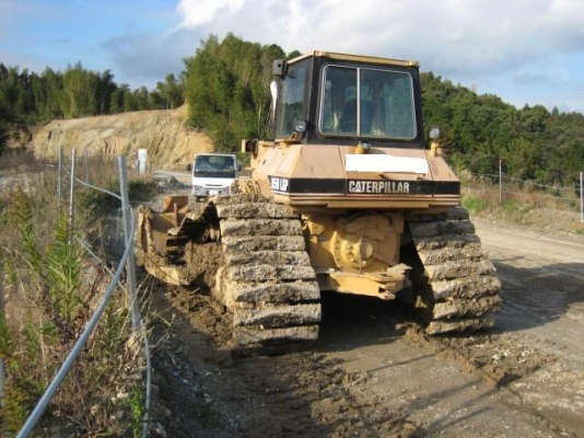 ข้อมูลจากต่างประเทศนะคะ Cat D5H ‪#&lrm;4KD05721‬ ดันดิน ตีนเป็ด สป๊อคเก็ตลอย  สนใจนำเข้าติดต่อ ใหม่ 061-4194022