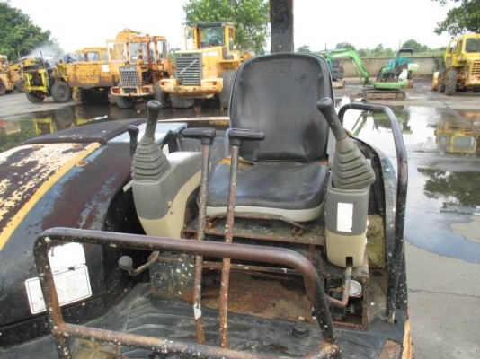 ขายรถขุดเก่านอก แท้ๆCATERPILLAR รุ่น : 304CR ซีเรียล. : *CAT00304LBTN01144*