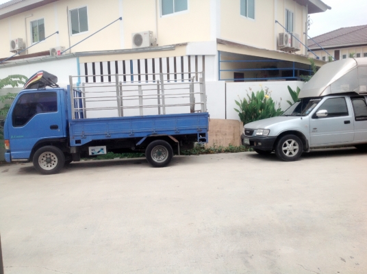 ขายรถ4ล้อใหญ่ไม่ติดเวลาราคาถูกๆ มีเล่มเจ้าของขายเองคับ