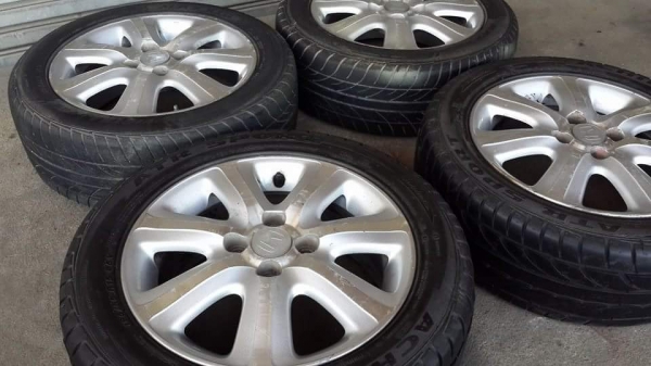 ล้อเดิม Honda 4รู100 แถมยาง พร้อมใช้งาน