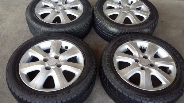 ล้อเดิม Honda 4รู100 แถมยาง พร้อมใช้งาน