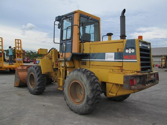 ขายรถตัก KOMATSU WA200-1 ซีเรียล: W008-20384 ปี 1988 มือสองนำเข้า จากญี่ปุ่น ขายรถตัก KOMATSU WA200-1 ซีเรียล: W008-20384 ปี 1988 มือสองนำเข้า จากญี่ปุ่น