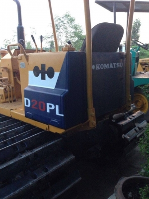 D2-5 PL ใบมีดสไลค์ได้ เอียงซ้ายขวา คว้ำหน้าหลัง บรูซโซ่ใหม่หมด เฟืองพ็อกเก็ตใหม่ ใบดีไม่มีหัก เครื่องไม่กินน้ำมันเครื่อง หม้อน้ำดีไม่ร้อนทะลวงมาใหม่ เลี้ยวซ้ายขวาปกติ ปั้มดี ไฟชาร์ทดี เเบตเตอร์รี่พร้อม