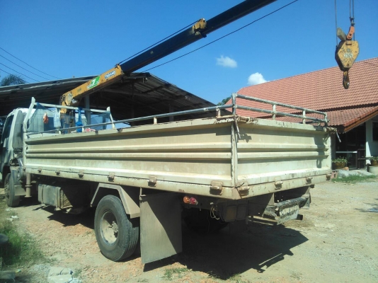 หกล้อ ฮีโน่ FD3H195 เครน 2.5 ท้องวี ช่วงยาว 6.20ม สภาพดีสวยเดิมพร้อมใช้ ทะเบียนพร้อมโอน