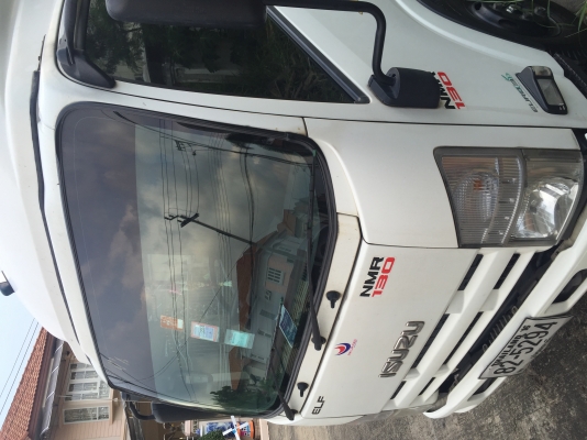 IZUZU nmr 130แรงม้า 6ล้อ เครื่องเดิมดีเซล ตู้ทึบสวย