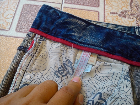 กางเกงยีนส์ EVISU ขนาดไซร์ เอว36 กางเกงยีนส์ EVISU ขนาดไซร์ เอว36