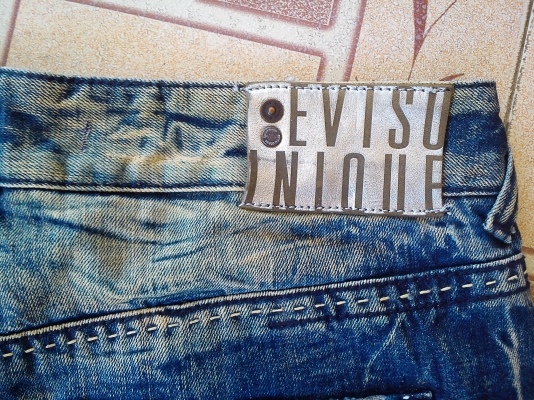 กางเกงยีนส์ EVISU ขนาดไซร์ เอว36 กางเกงยีนส์ EVISU ขนาดไซร์ เอว36