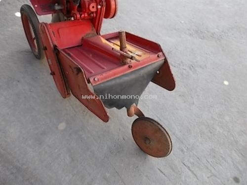 รถพรวนดินเดินตาม KUBOTA T3S รหัสสินค้า : 80803296 Line ID: nihonmono หรือเพิ่มเติมไดที่ www.nihonmono.com รถพรวนดินเดินตาม KUBOTA T3S รหัสสินค้า : 80803296 Line ID: nihonmono หรือเพิ่มเติมไดที่ www.nihonmono.com