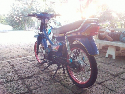 ขาย ดรีมคุรุเครื่องเวฟ125 (ไม่ ท.บ) รถพร้อมใช้งาน ค่าตัว 9500 บาท สนใจโทร.089-8054390 โอ๋ อยู่จังหวัด ลพบุรี