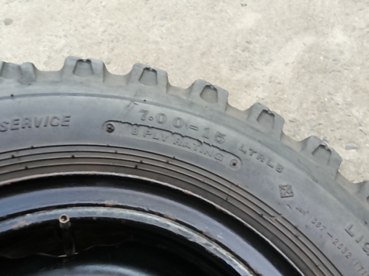 กระทะล้อตีขอบของ ln 65 แท้ขอบ 15 พร้อมยางในและยางนอก ราคา ไม่แพง กระทะล้อตีขอบของ ln 65 แท้ขอบ 15 พร้อมยางในและยางนอก ราคา ไม่แพง