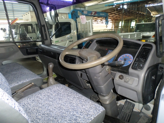 ขาย 6 ล้อดัมพ์ ฮีโน่  FC4J  140 แรง ยาว 4 ม.  สภาพสวยเดิมเครื่องดี พร้อมใช้งาน ชมก่อนได้ครับ สนใจติดต่อ 081-9425443   081-5715326