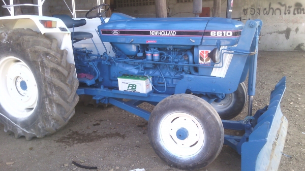 ขายรถไถFORD  เครื่อง6610    เกียท้ายเป็นรุ่น6600  สวยพร้อมใช้งาน