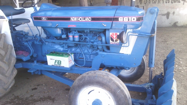 ขายรถไถFORD  เครื่อง6610    เกียท้ายเป็นรุ่น6600  สวยพร้อมใช้งาน