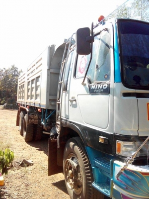ขาย HINO 3h เครื่องjo8c เทอร์โบ เครื่องดีแชสซีสวย ยางเต็มสิบเส้นทะเบียนพร้อมราคาต่อรองได้