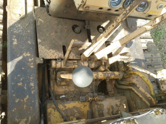 ขายแทรคเตอร์ KOMATSU D20P-3 สภาพใช้งานได้ปกติ ราคาต่อรองได้ ขายแทรคเตอร์ KOMATSU D20P-3 สภาพใช้งานได้ปกติ ราคาต่อรองได้