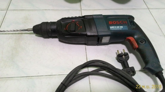 สว่านโรตารี่ทำงานได้ 3 ระบบ ยี่ห้อ BOSCH 2-26DE สภาพดีพร้อมใช้งานครับ