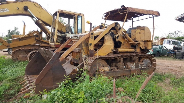 ขายแทรคเตอร์ KOMATSU D50S-15 เอกสารใบซื้อขาย รถใช้งานอยู่ครับ