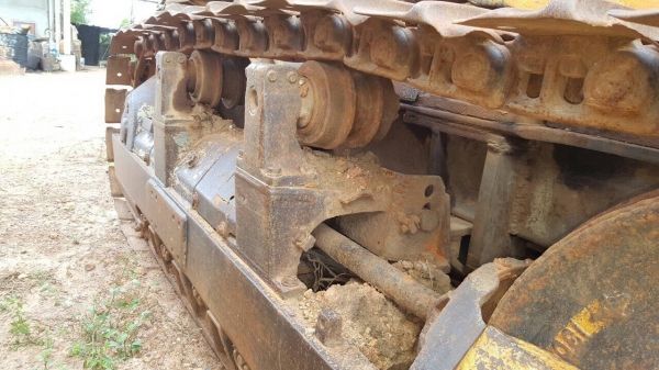 ขายแทรคเตอร์ KOMATSU D50S-15 เอกสารใบซื้อขาย รถใช้งานอยู่ครับ