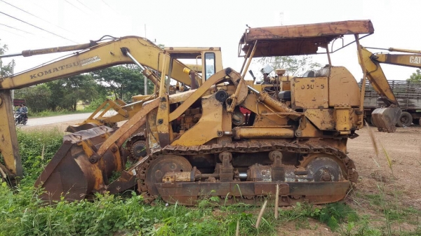 ขายแทรคเตอร์ KOMATSU D50S-15 เอกสารใบซื้อขาย รถใช้งานอยู่ครับ