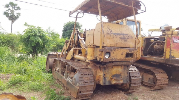 ขายแทรคเตอร์ KOMATSU D50S-15 เอกสารใบซื้อขาย รถใช้งานอยู่ครับ