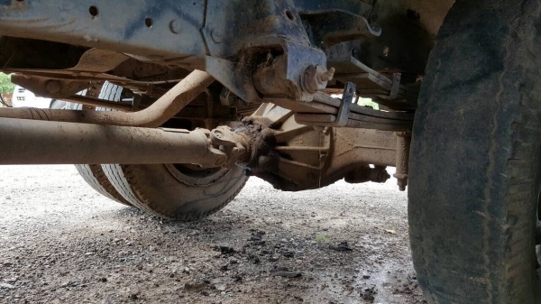 ขาย 6 ล้อ NKR 110 แรงม้า คัสซีสวย พื้นกระบะมีผุ ทะเบียนพร้อมโอน ราคาต่อรองได้ครับ