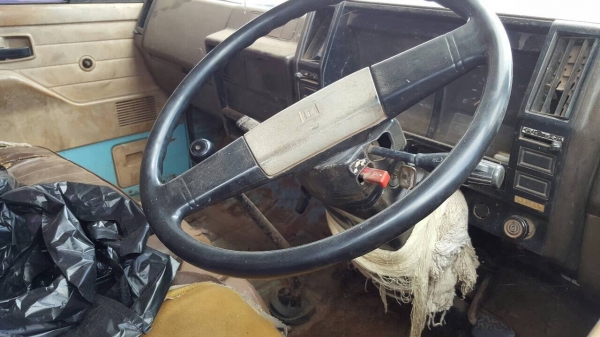 ขาย 6 ล้อ NKR 110 แรงม้า คัสซีสวย พื้นกระบะมีผุ ทะเบียนพร้อมโอน ราคาต่อรองได้ครับ