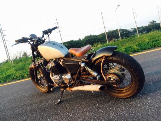 honda rebel250 ทะเบียนแท้ๆ" แต่งcustom ทั้งคัน ทำไปเกินราคาขาย ทะเบียนแท้ ชุดโอนครบ ภาษีไม่ขาดต่อ เลขสวย ตอง666 เครื่องดีไม่ปัญหาอะไร คาบูคู่ ท่อแต่ง ตุ๊กตาแฮนด์แต่ง แฮนด์แต่ง บาลานโช๊คหน้า งานสร้าง บังโคลนหน้า พร้อมขา งานสร้าง แผงคอใหญ่ ล้อหน้า2.75-