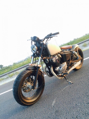 honda rebel250 ทะเบียนแท้ๆ" แต่งcustom ทั้งคัน ทำไปเกินราคาขาย ทะเบียนแท้ ชุดโอนครบ ภาษีไม่ขาดต่อ เลขสวย ตอง666 เครื่องดีไม่ปัญหาอะไร คาบูคู่ ท่อแต่ง ตุ๊กตาแฮนด์แต่ง แฮนด์แต่ง บาลานโช๊คหน้า งานสร้าง บังโคลนหน้า พร้อมขา งานสร้าง แผงคอใหญ่ ล้อหน้า2.75-