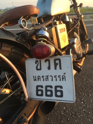 honda rebel250 ทะเบียนแท้ๆ" แต่งcustom ทั้งคัน ทำไปเกินราคาขาย ทะเบียนแท้ ชุดโอนครบ ภาษีไม่ขาดต่อ เลขสวย ตอง666 เครื่องดีไม่ปัญหาอะไร คาบูคู่ ท่อแต่ง ตุ๊กตาแฮนด์แต่ง แฮนด์แต่ง บาลานโช๊คหน้า งานสร้าง บังโคลนหน้า พร้อมขา งานสร้าง แผงคอใหญ่ ล้อหน้า2.75-