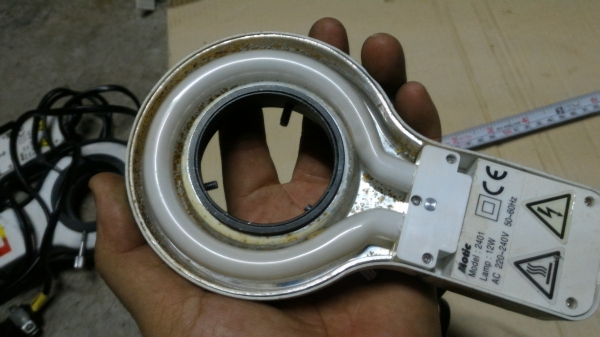 ชุดโคมไฟส่องสว่าง พร้อมหลอช่วยส่องชิ้นงานบนโต็ะ ถอดมาจากตัวกล้องส่องขยาย